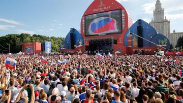 Los rusos festejan el pase ante España.