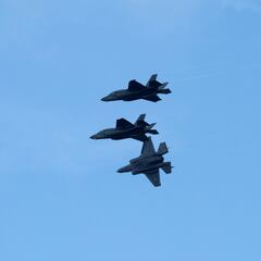 Trump confirms 3 dead in US attack on Venezuelan ship: “WE ARE HUNTING YOU”