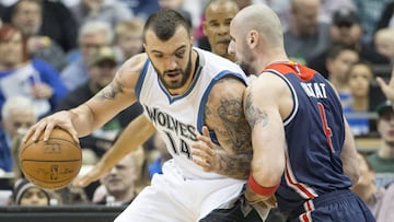 Nikola Pekovic se enfrenta a Marcin Gortat.