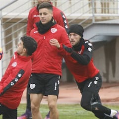 Álex Moreno: "La mentalidad es buena; sólo nos faltan los goles"