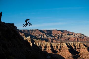 El triple campeón del RB Rampage vio como le atrapa Brandon Semenuk al frente del palmarés de este evento de MTB Freeride. 