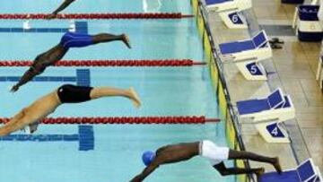 Dos nadadores liberianos compiten por primera vez en una piscina