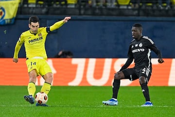 Manu TYrigueros, en un partido contra el Maccabi Haifa.
