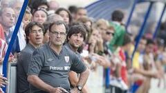 Bielsa ya ha distribuido las piezas en el tablero