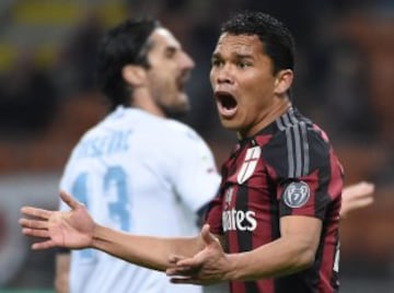 Bacca salvó al Milan frente a Lazio. Fue empate 1-1.