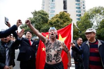 El China vs Corea del Sur blindado por el ejército