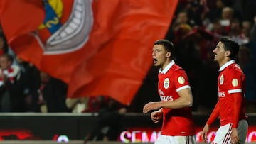 El Benfica celebra uno de sus goles ante el Desportivo Aves.