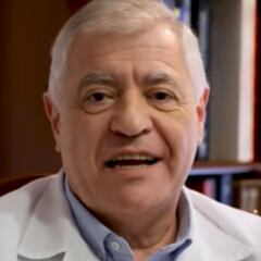 Miguel Saldaña, cirujano: “Si te han dicho en los días previos a tu cirugía que dejes de fumar, mi consejo es el contrario”