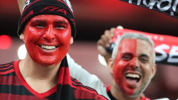 Soccer Football - Copa Libertadores - Semi Final - Second Leg - Flamengo v Gremio - Maracana Stadium, Rio de Janeiro, Brazil - October 23, 2019   Flamengo fans before the match   REUTERS/Sergio Moraes