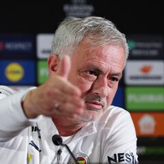 El Fenerbahçe planea renovar a Mourinho