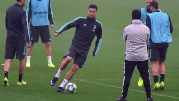 Cristiano Ronaldo en la previa al partido entre la Juventus y el Lokomotiv.