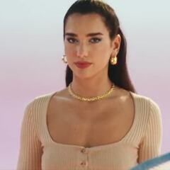 Dua Lipa sorprende como ‘tenista’ en spot junto a una de las figuras del momento