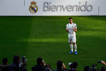 Former Manchester City's Spanish midfielder Brahim Diaz applauds during his official presentation as Real Madrid's player at the Santiago Bernabeu stadium in Madrid on January 7, 2019. - Real Madrid have signed the 19-year-old midfielder Brahim Diaz from 