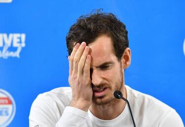 Struggling Murray to decide on Australian Open by weekend