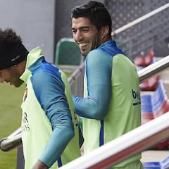 Luis Suárez: "Neymar aprendió a disfrutar con la cabeza"