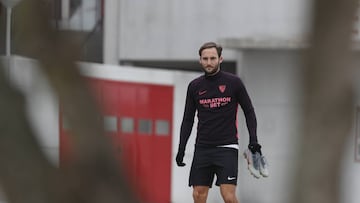 Gudelj, en un entrenamiento. 