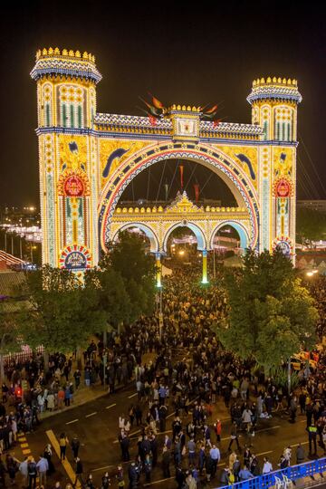 Los jugadores del Betis estrenan la Feria de Abril