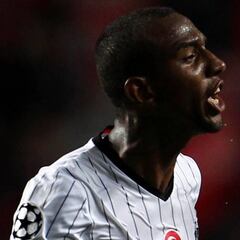 Talisca: "El Benfica pagó los salarios a todos menos a mí"