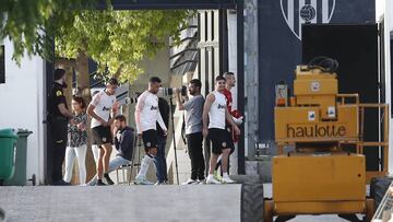 Guedes, con Jaume, Gabriel y Coquelin en la sesión del miércoles.