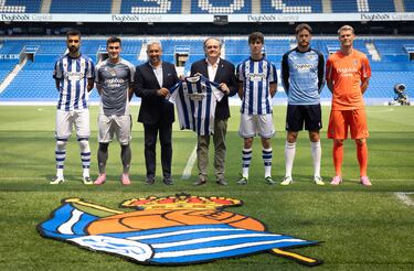 Aperribay: “Vendrá un centrocampista sólo si la operación nos convence”