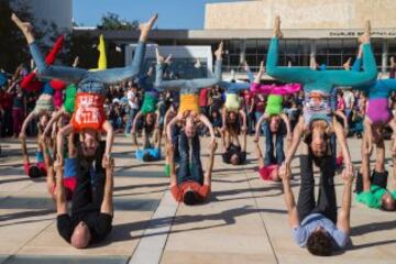 Acroyoga en las calles de Tel Aviv