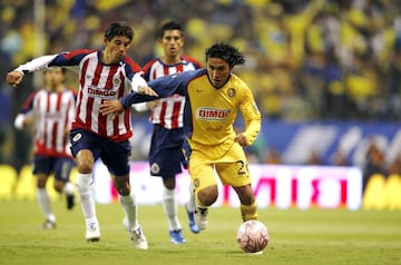 En su primer clásico del Apertura 2007, logró marcar un doblete, con el que le dio la victoria al América por marcador de 2-1. 