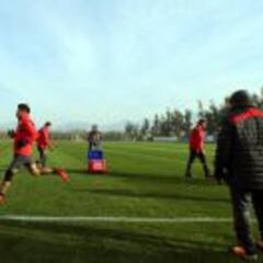 La Roja extiende una semana más su estadía en el Monasterio