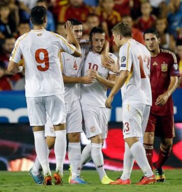 Los jugadores celebran el 2-1.