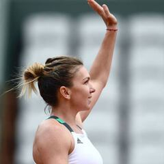 Simona Halep through to fourth round with Kasatkina victory