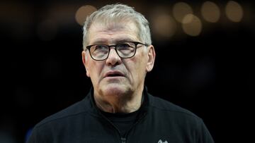 Head coach Geno Auriemma of the Connecticut Huskies.