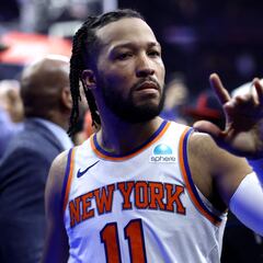 How many times have the New York Knicks made it to the conference semifinals in the 21st century?