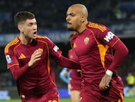 Donyell Malen celebra un gol.