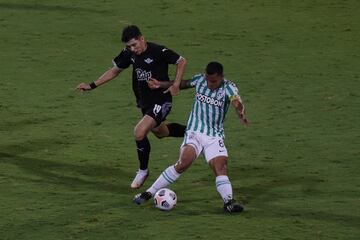 Nacional clasificó a la fase de grupos de la Copa Libertadores tras vencer a Libertad y estará en el grupo de  Nacional de Uruguay, Universidad Católica de Chile y Argentinos Juniors de Argentina.