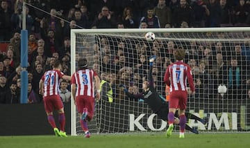 GAMEIRO PENALTY MISS