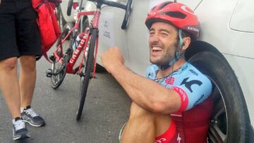 Nathan Haas celebra su victoria en la segunda etapa del Tour de Omán.