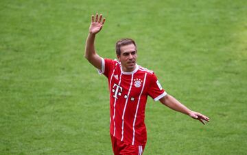 Landon Donovan jugó con el alemán Philipp Lahm en el Bayern Múnich, equipo con el que tuvieron 163 minutos. Juntos se enfrentaron al Hannover 96, 1.FC Köln, Hertha Berlin, Borussia Dortmund, Hamburgo, VfB Stuttgart.