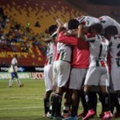 Palestino da el primer golpe ante la UC y se acerca a la Copa