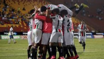 Palestino da el primer golpe ante la UC y se acerca a la Copa