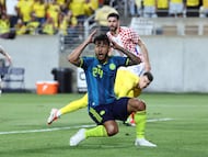 Luis Suárez erró una opción debajo del arco y Lucho Díaz salió a respaldarlo.