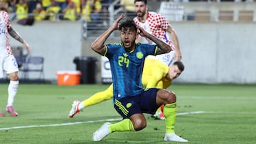 El respaldo de Lucho a Suárez tras su fallo ante Croacia.