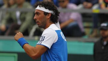 Tenis, Chile v Colombia, Copa Davis 2016.
 El jugador de Chile Gonzalo Lama se alienta ante Alejandro Gonzalez de Colombia durante el partido por la segunda ronda del Grupo I Americano de Copa Davis.
 Iquique, Chile
 16/07/2016.
 Alex D&Atilde;&shy;az D&Atilde;&shy;az/Photosport.