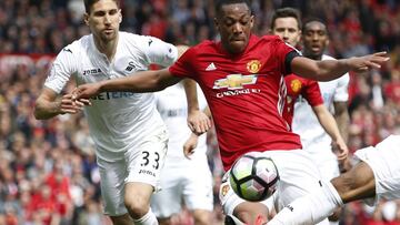 El United se aleja de Champions por su empate con Swansea