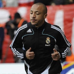 Faubert aconseja a Braithwaite: "No te llevan a limpiar vestuarios"