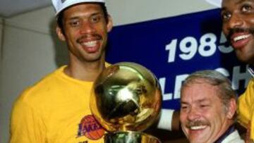 Es 1985: Kareem y los Lakers vencen en el Boston Garden