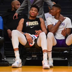 Antetokounmpo returns to Greece