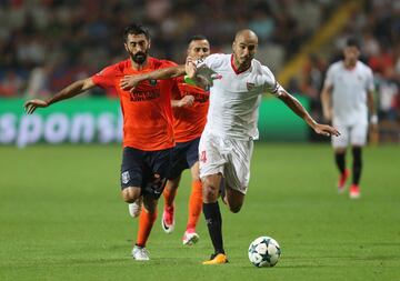 Guido Pizarro con el balón. 