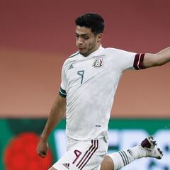 Técnico de los Wolves confía en tener a Raúl Jiménez pronto