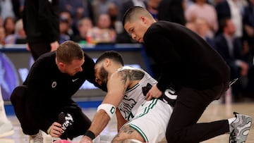Jayson Tatum, tras sufrir la grave lesión en el Madison, contra los Knicks.