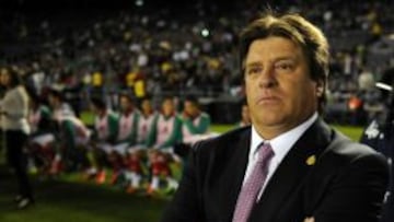 Despu&eacute;s de un a&ntilde;o de gesti&oacute;n, Miguel Herrera dej&oacute; el puesto como seleccionador nacional tras alteracado con el cronista Christian Martinoli.