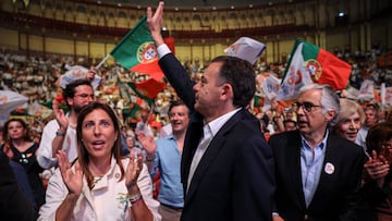 El presidente del Partido Social Democrata (PSD), Luis Montenegro, durante un mitin antes de las elecciones legislativas del 18M, a 16 de mayo de 2025, en Portugal. El gobierno titular convoc¨® un voto de confianza, que perdi¨® el 11 de marzo de 2025 y el presidente Marcelo Rebelo de Sousa convoc¨® una elecciones para el 18 de mayo, lo que la convierte en la tercera votaci¨®n legislativa en menos de cuatro a?os.
16 MAYO 2025;ELECCIONES;PORTUGAL;LUSOS;VOTACIONES;MITIN;
Agencia LUSA
16/05/2025